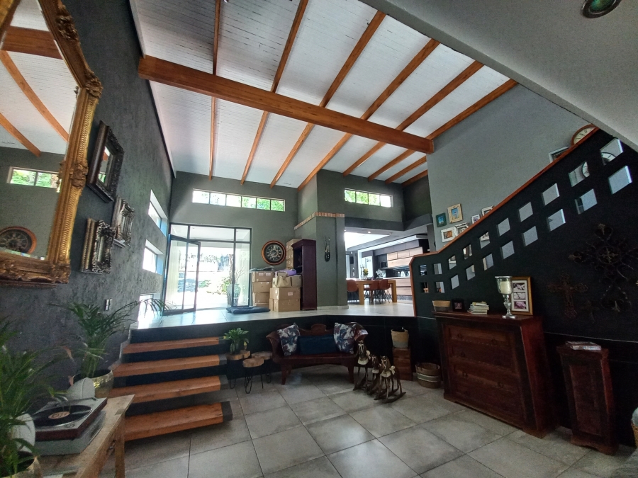 5 Bedroom Property for Sale in Protea Park North West